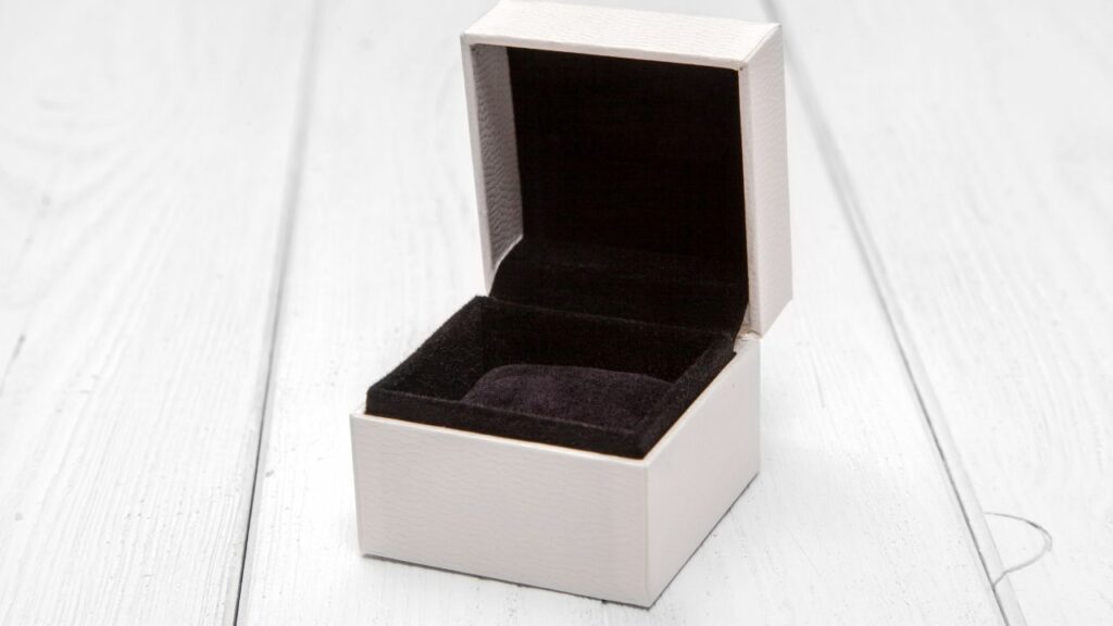 Custom Luxury Jewelry Boxes
